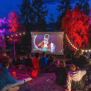 Utekino i Reknesparken!